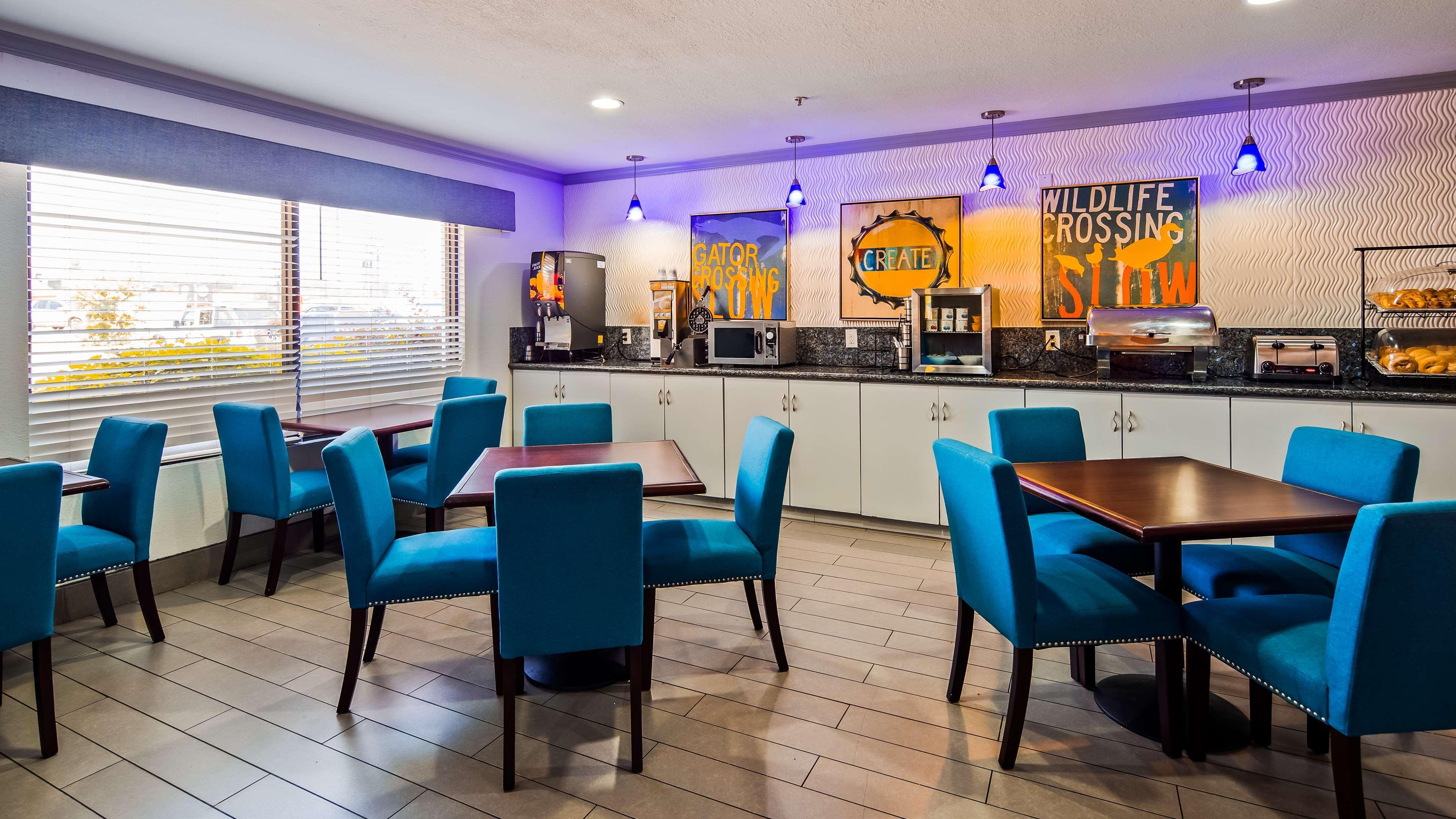 Best Western Plus Orange County Vidor Екстер'єр фото