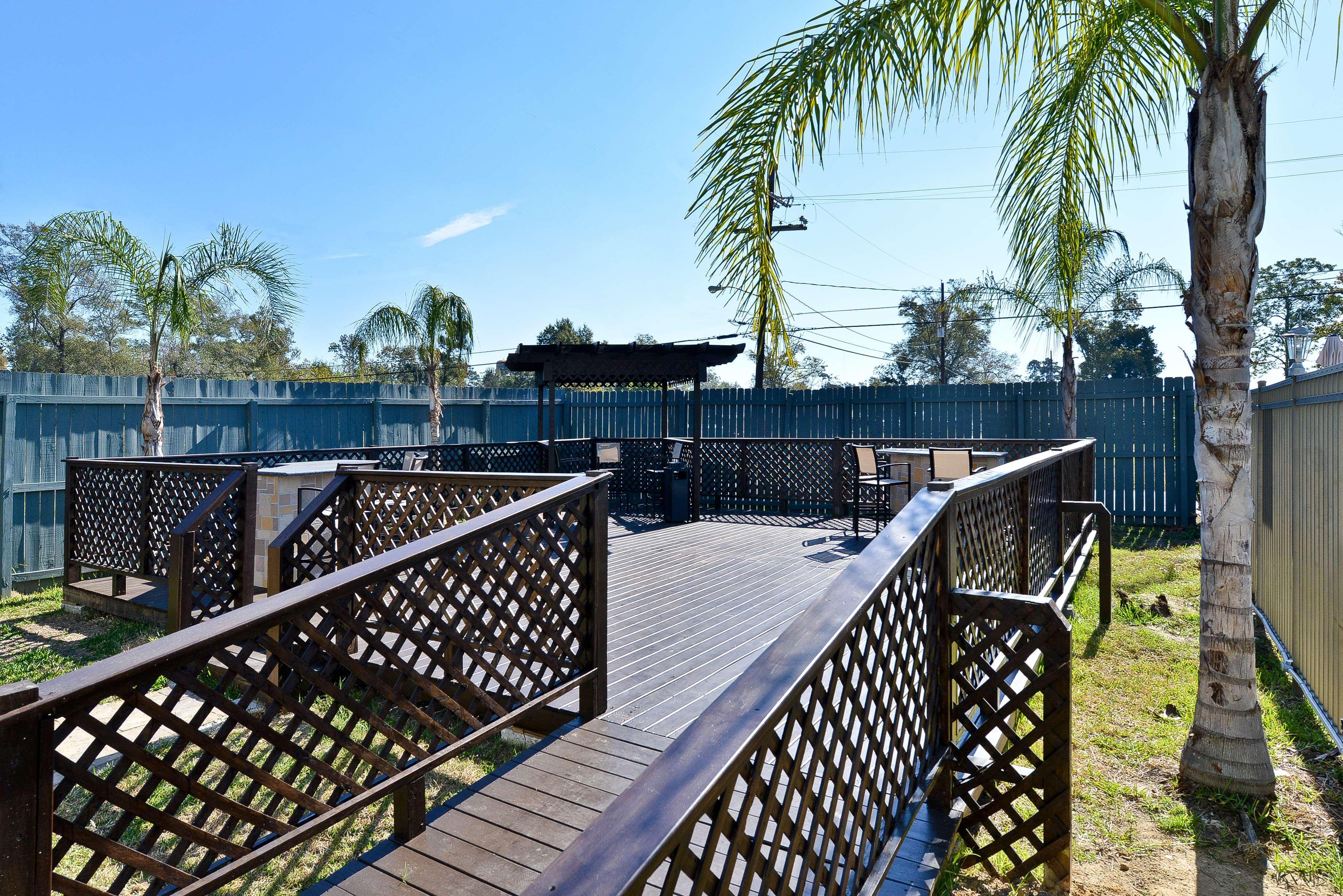 Best Western Plus Orange County Vidor Екстер'єр фото